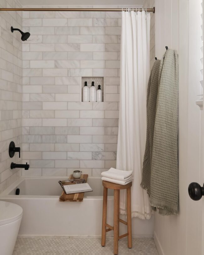 Freestanding Tubs vs. Walk-In Showers, What To Choose?