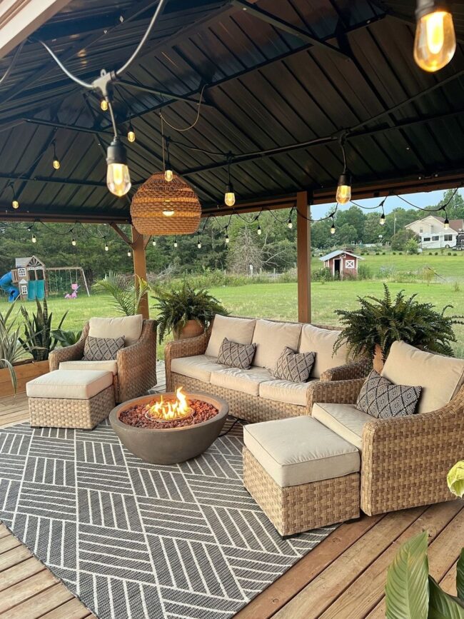 How to Choose the Right Furniture for a Small Patio