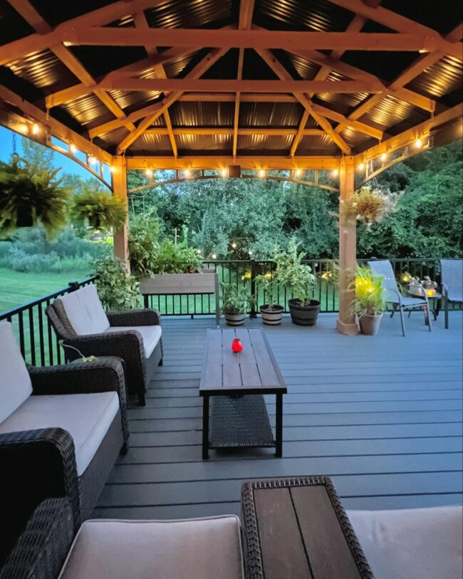 Essential Elements for a Cozy and Functional Outdoor Patio